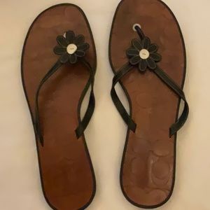 AUTH Coach flower black and white shoes flip flop sandals size 10